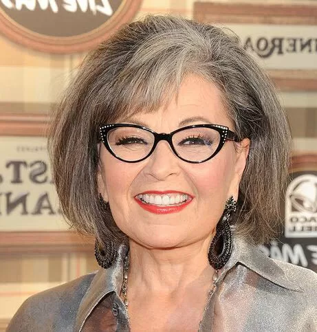 Stylische Frisuren ab 50 mit Brille | *Tipps für Einen Jüngeren Look* Frisuren Damen 